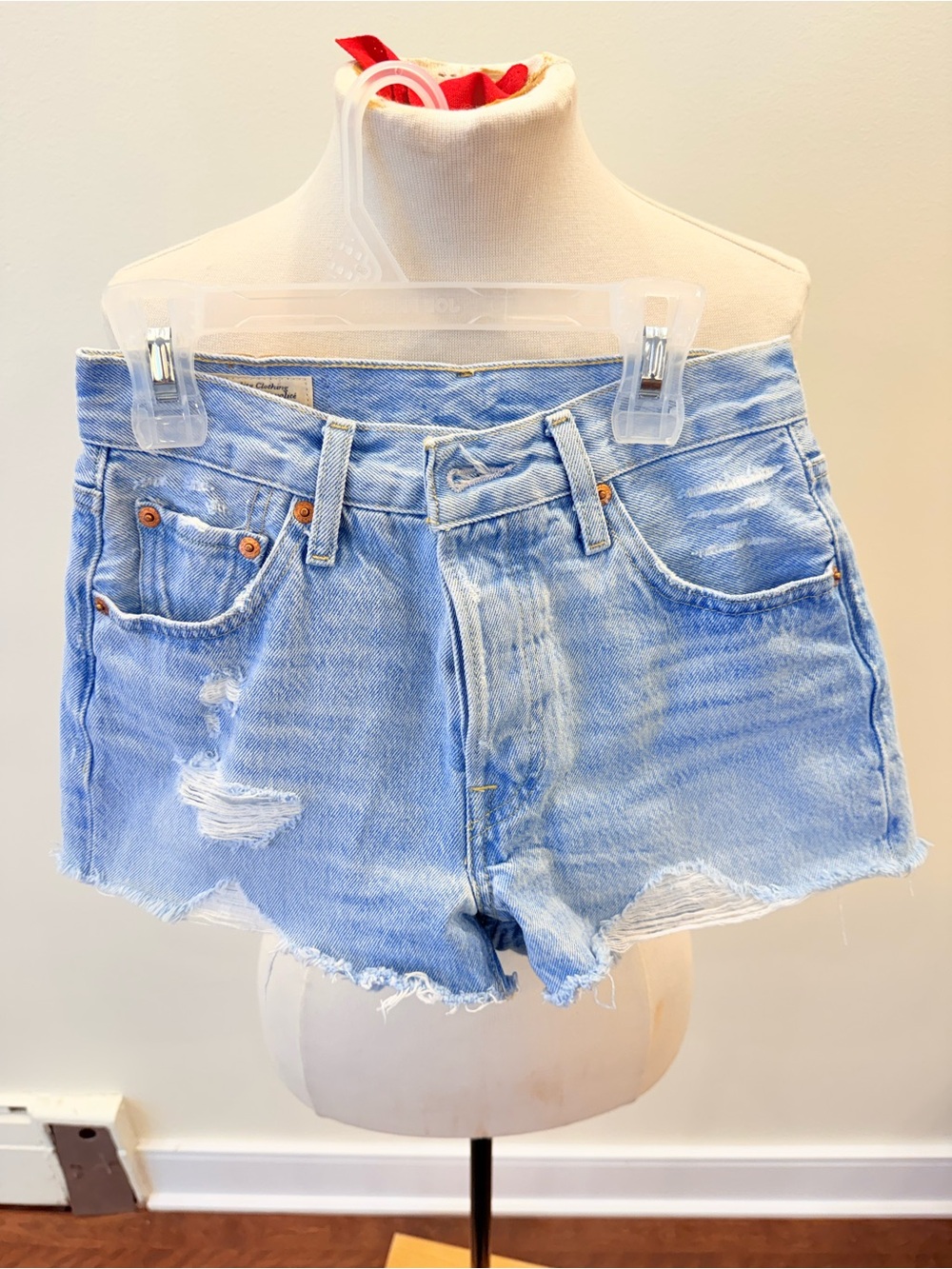 Levis Strauss Wash Distressed Women’s Denim Shorts - size 23